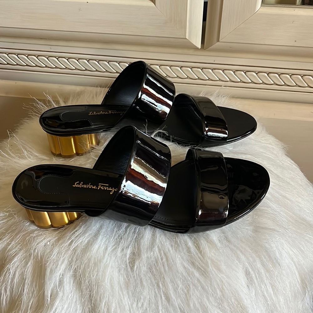 Salvatore Ferragamo patent slide